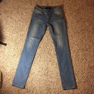 Justusa light wash jeans